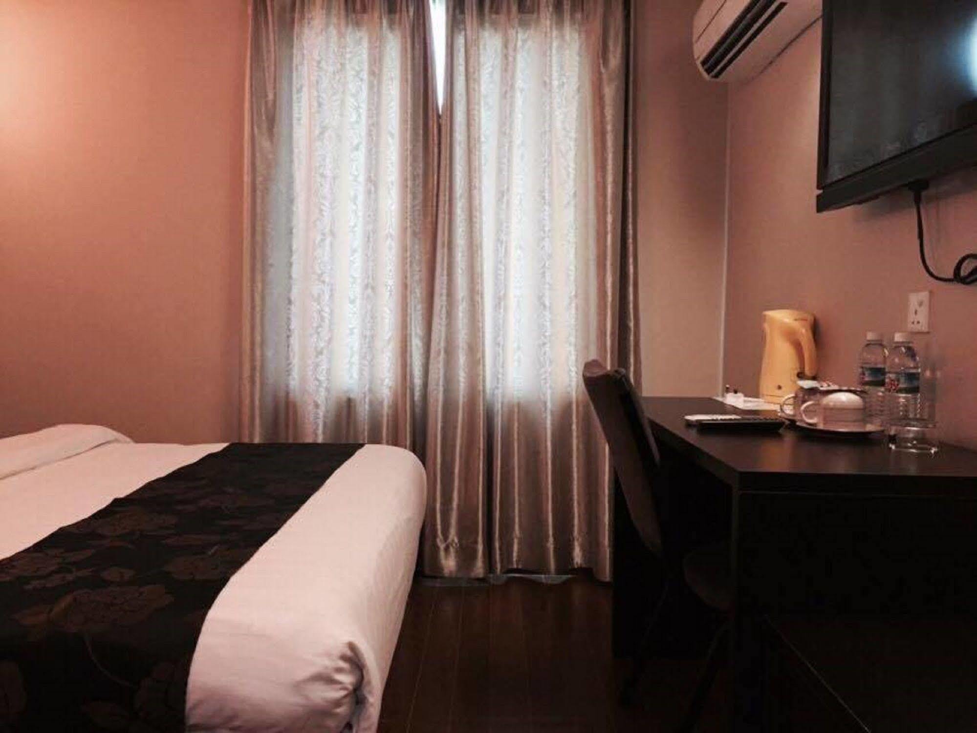 Kk Waterfront Hotel Kota Kinabalu Zewnętrze zdjęcie